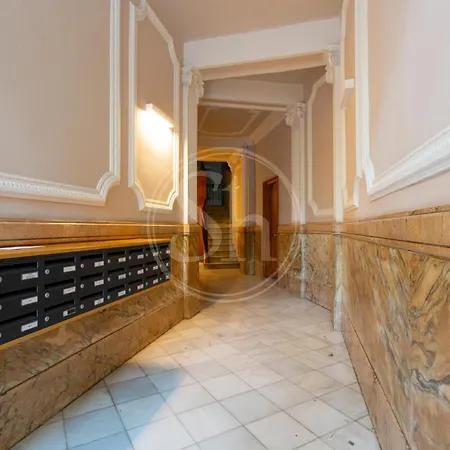 Apartament Centrico 4 *